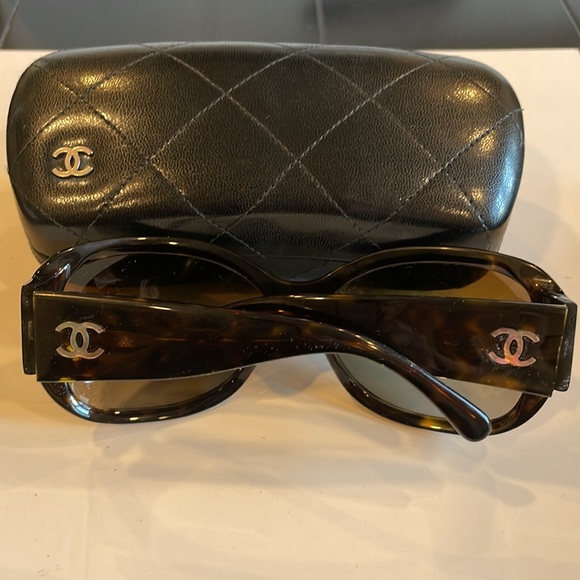 Chanel Polarized Sunglasses - Picture 2 of 4